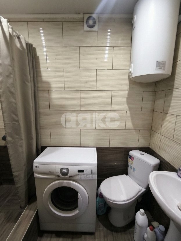 Фото №4: 1-комнатная квартира 17 м² - Мариуполь, Ильичёвский, мкр. 5-й, пр-кт Металлургов, 173