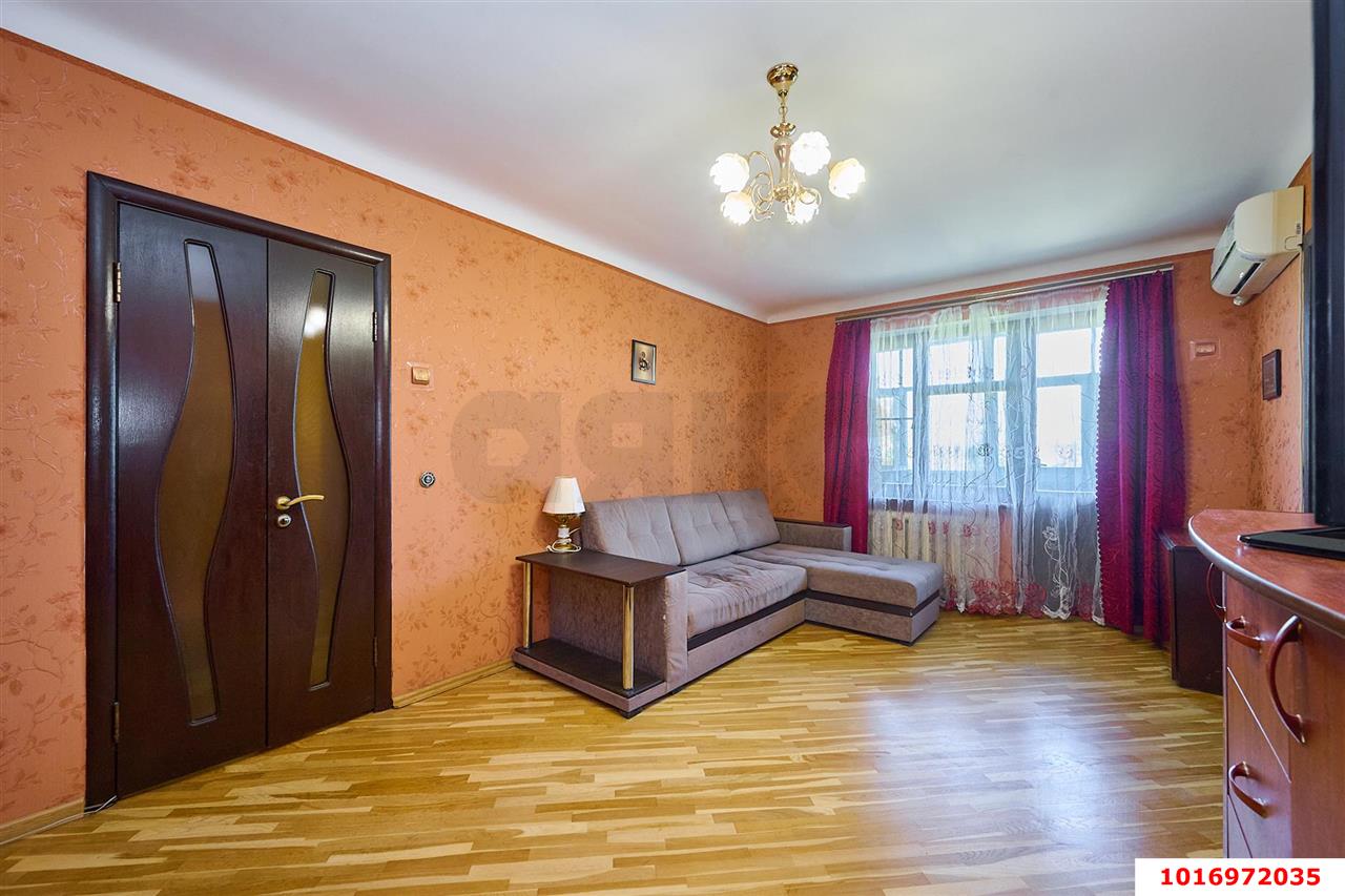 Фото №1: 3-комнатная квартира 59 м² - Краснодар, Центральный внутригородской округ, мкр. Завод Измерительных Приборов, ул. Офицерская, 50А