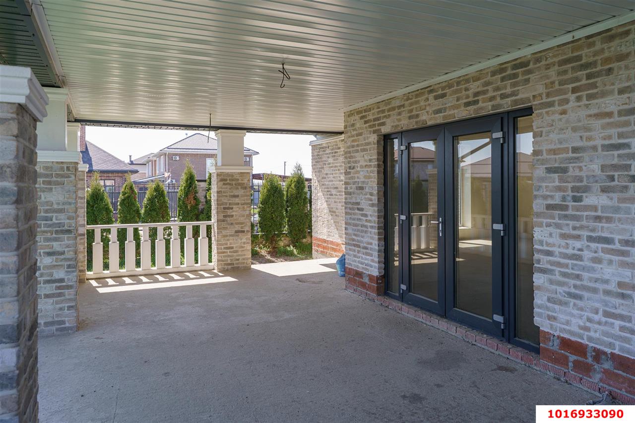 Фото №6: Дом 215 м² + 8 сот. - Краснодар, Прикубанский внутригородской округ, мкр. жилой комплекс Русский, пр-кт Римский