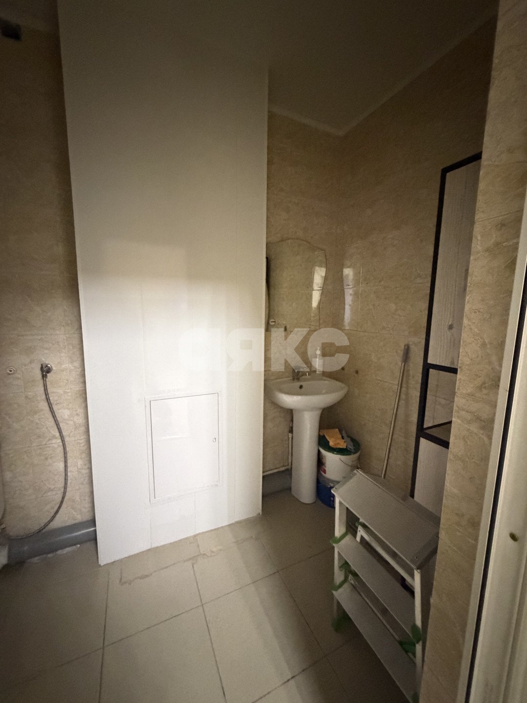 Фото №7: Коммерция 54 м² - Майкоп, мкр. Центр, ул. Советская