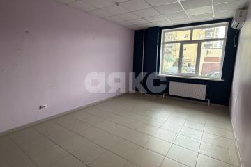 Фото №1: Коммерция <span class="whitespace-nowrap">54 м²</span>, <span class="whitespace-nowrap">1/11 эт.</span> - Майкоп, мкр. Центр, ул. Советская