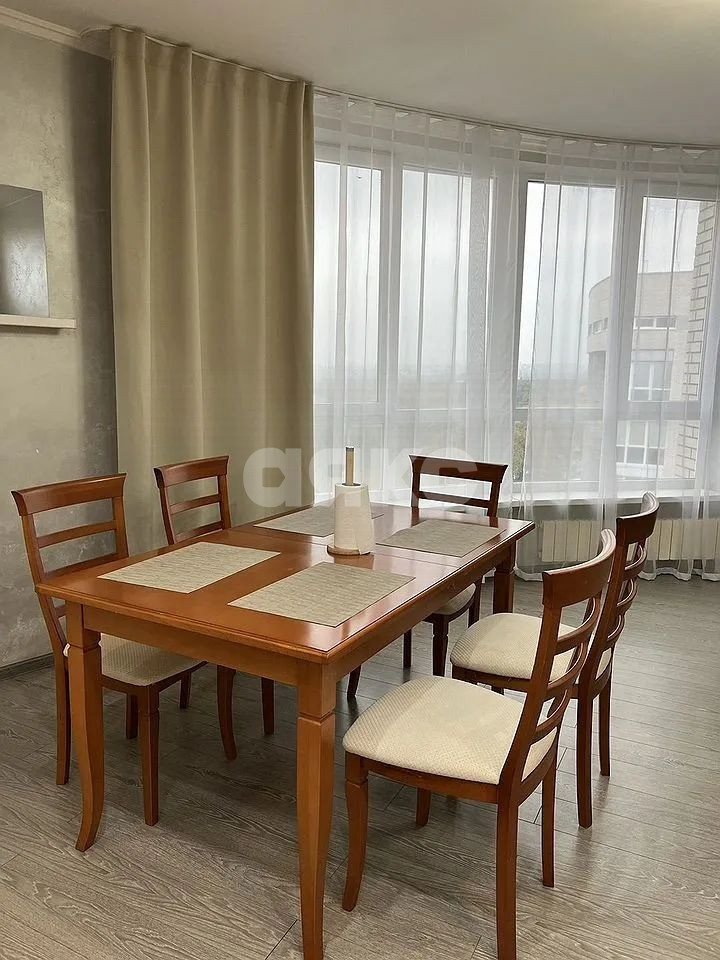 Фото №8: 3-комнатная квартира 130 м² - Ростов-на-Дону, Пролетарский, Александровка, мкр. жилой комплекс Голубые Ели, ул. Вересаева, 107А