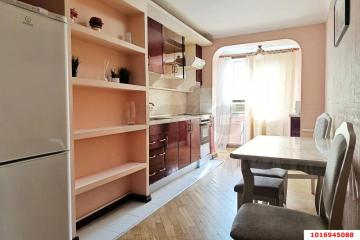 Фото №1: 2-комнатная квартира 61 м² - Краснодар, мкр. Юбилейный, б-р Платановый, 2