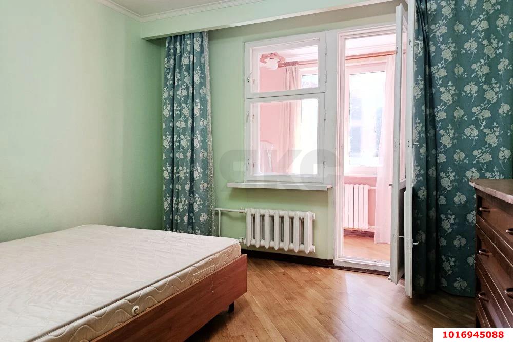 Фото №3: 2-комнатная квартира 70 м² - Краснодар, Западный внутригородской округ, мкр. Юбилейный, б-р Платановый, 2