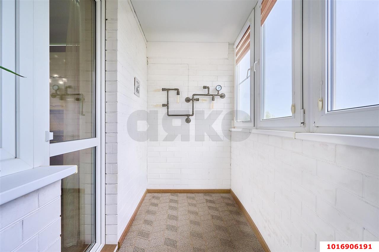 Фото №15: 2-комнатная квартира 70 м² - Краснодар, Западный внутригородской округ, жилой комплекс Новый Город, мкр. Юбилейный, б-р Клары Лучко, 4