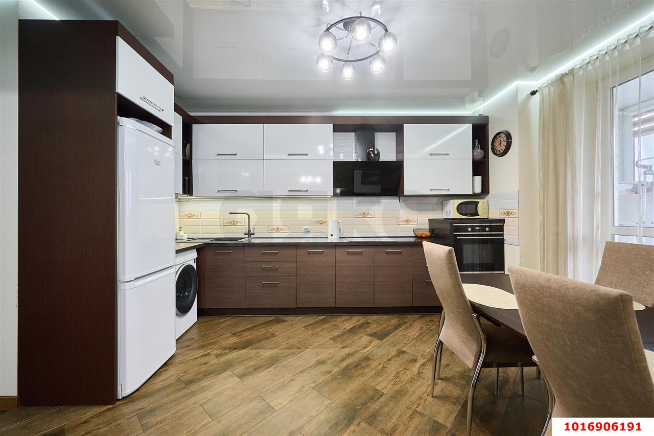 Фото №3: 2-комнатная квартира 70 м² - Краснодар, Западный внутригородской округ, жилой комплекс Новый Город, мкр. Юбилейный, б-р Клары Лучко, 4