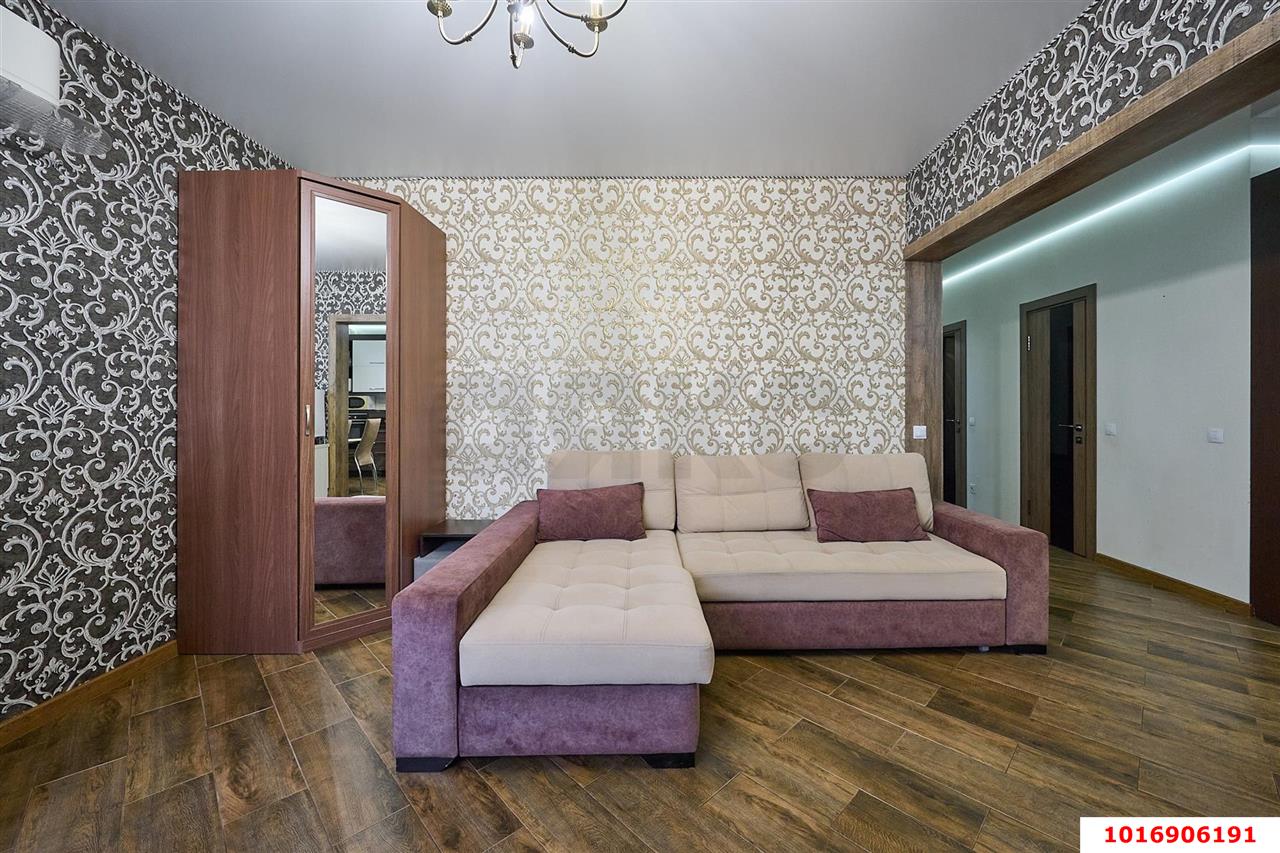 Фото №8: 2-комнатная квартира 70 м² - Краснодар, Западный внутригородской округ, жилой комплекс Новый Город, мкр. Юбилейный, б-р Клары Лучко, 4