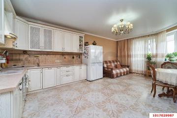 Фото №1: 3-комнатная квартира 96 м² - Краснодар, мкр. Центральный, ул. Промышленная, 49/2