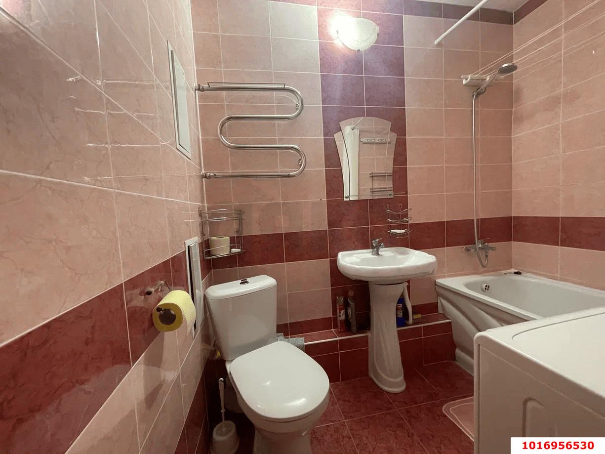 Фото №4: 1-комнатная квартира 40 м² - Краснодар, Центральный внутригородской округ, жилой комплекс имени Чехова, мкр. Дубинка, ул. 1-я Линия Поймы реки Кубань, 2