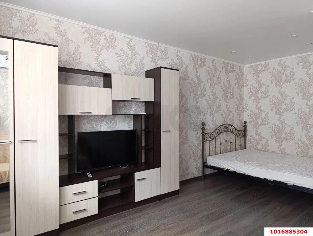 Фото №1: 1-комнатная квартира 41 м² - Краснодар, Прикубанский внутригородской округ, Калинино, имени Петра Метальникова, мкр. ЖК Арбатский, ул. Цезаря Куникова, 18лит4