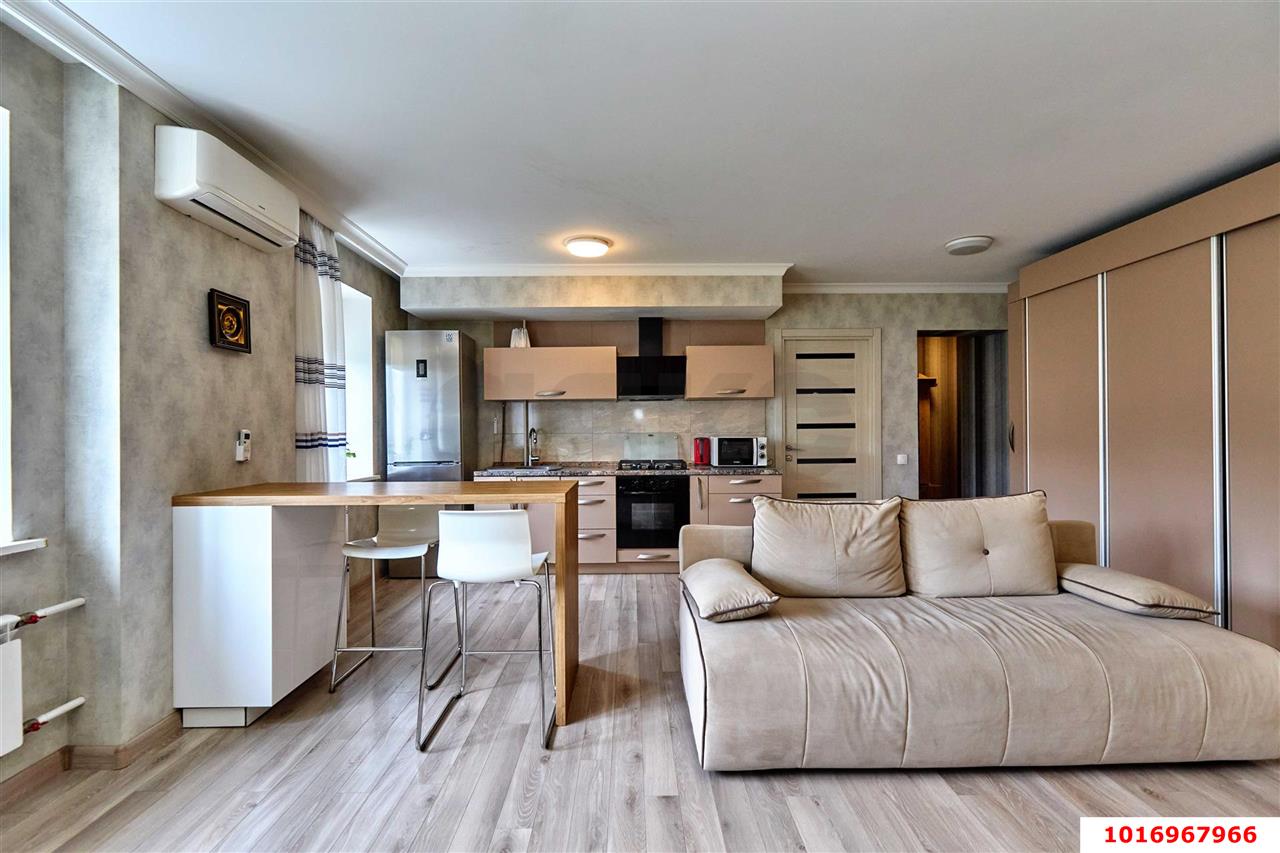 Фото №1: 2-комнатная квартира 53 м² - Краснодар, Центральный внутригородской округ, мкр. Центральный, ул. Красная, 156