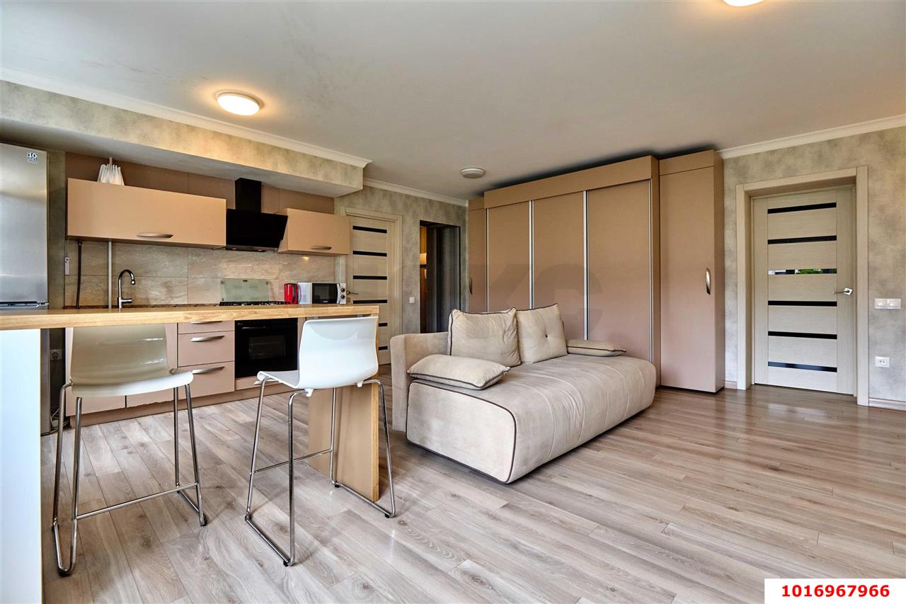 Фото №3: 2-комнатная квартира 53 м² - Краснодар, Центральный внутригородской округ, мкр. Центральный, ул. Красная, 156