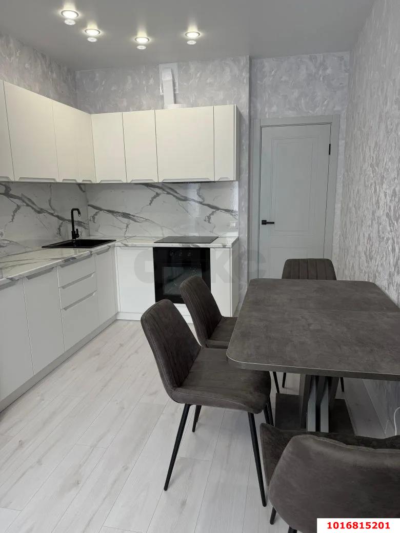 Фото №2: 3-комнатная квартира 81 м² - Краснодар, Прикубанский внутригородской округ, мкр. жилой комплекс Самолёт-6, ул. Ивана Беличенко, 88к1