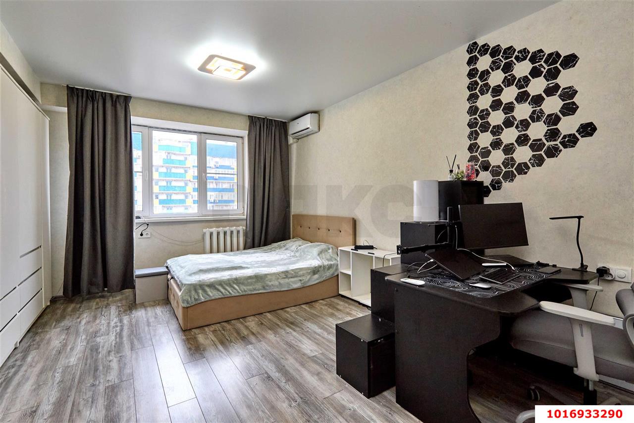 Фото №2: 1-комнатная квартира 47 м² - Краснодар, Юбилейный, мкр. Западный внутригородской округ, пр-кт Чекистов, 42