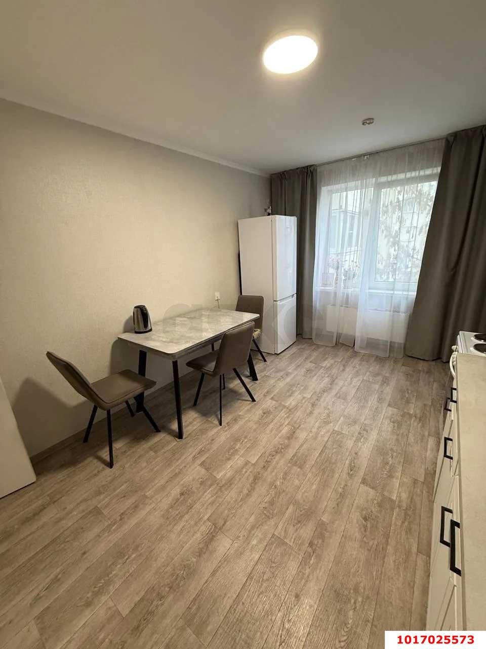 Фото №3: 3-комнатная квартира 73 м² - Краснодар, Прикубанский внутригородской округ, мкр. Московский, ул. Карякина, 18