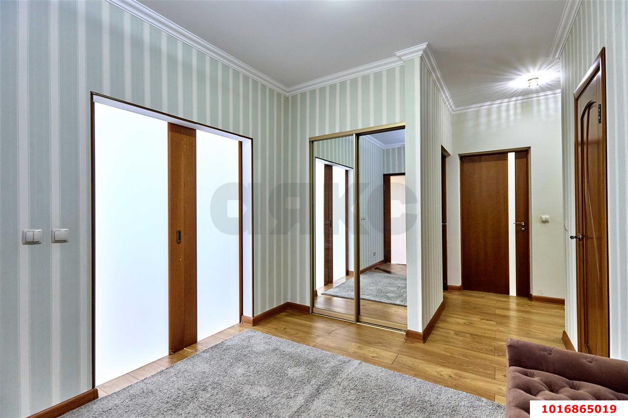 Фото №9: 3-комнатная квартира 103 м² - Краснодар, Прикубанский внутригородской округ, Отделение № 1 совхоза Солнечный, мкр. Фестивальный, ул. Атарбекова, 5