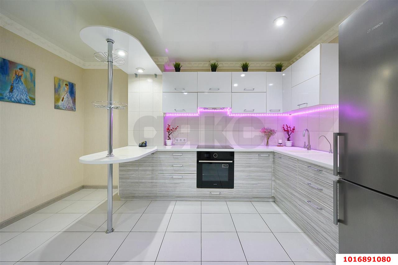 Фото №1: 2-комнатная квартира 44 м² - Краснодар, Фестивальный, Солнечный, мкр. Прикубанский внутригородской округ, пр-кт Константина Образцова, 25к2