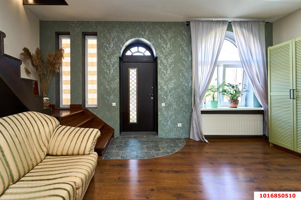 Фото №5: Дом 275 м² + 10 сот. - Краснодар, Прикубанский внутригородской округ, Калинино, мкр. Завод Радиоизмерительных Приборов, ул. Зональная