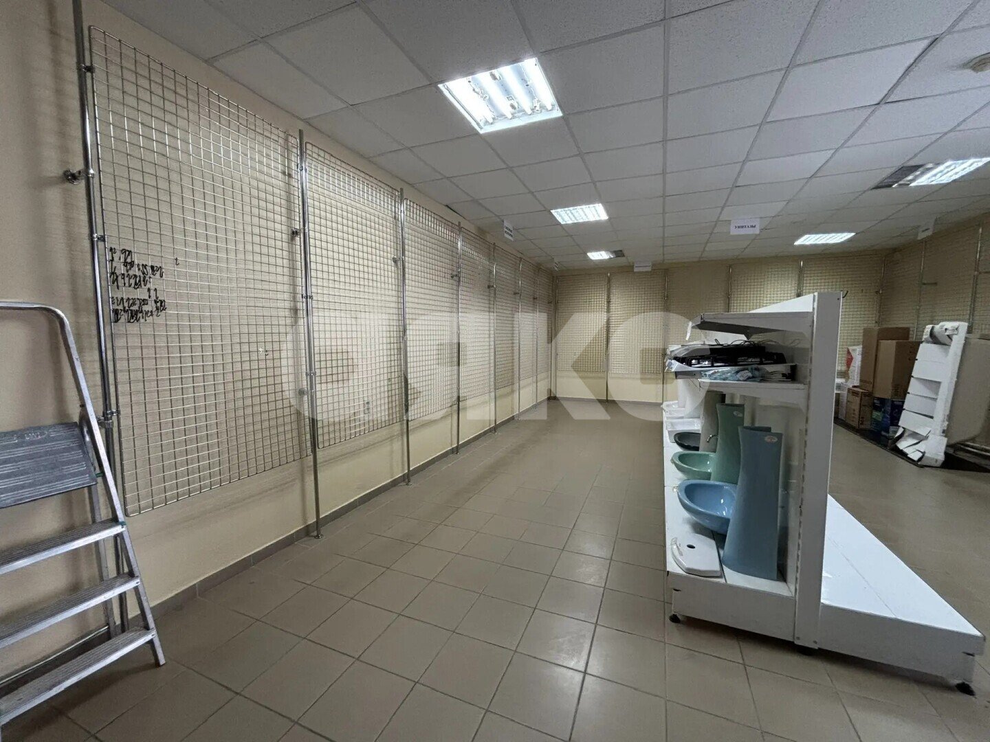 Фото №8: Коммерция <span class="whitespace-nowrap">180 м²</span>, <span class="whitespace-nowrap">1/1 эт.</span> - Ясногорск, ул. Котовского, 1