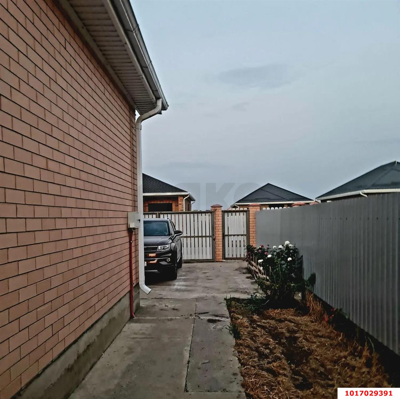 Фото №2: Дом 107 м² + 5 сот. - Новотитаровская, п. коттеджный  Новотитаровка, ул. Анадырская, 15А