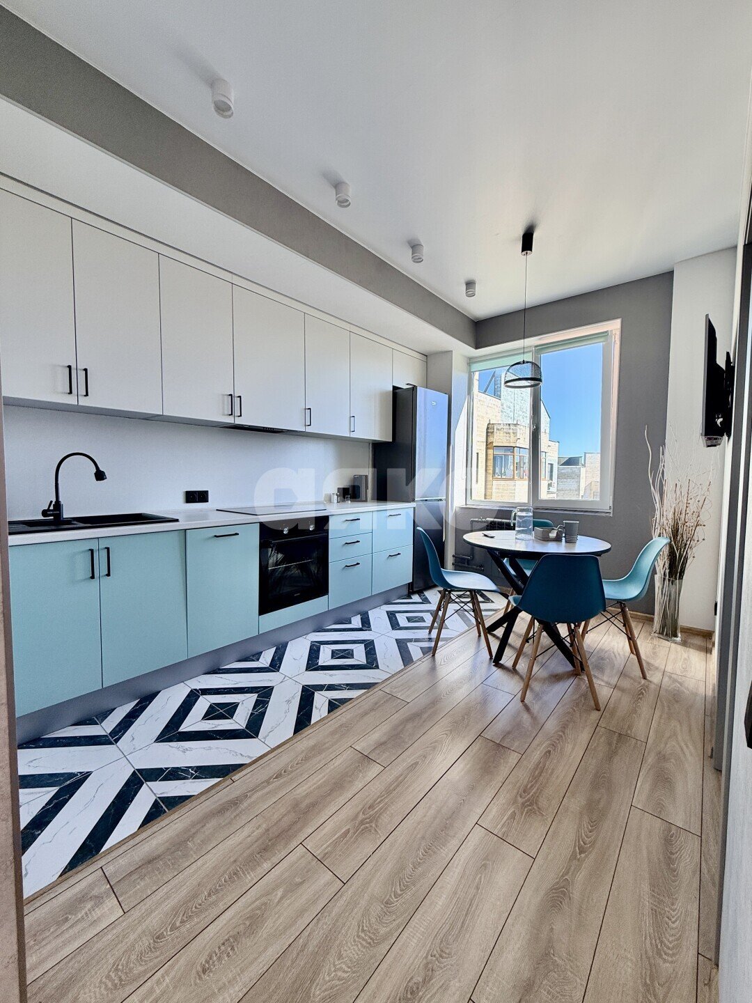 Фото №1: 3-комнатная квартира 60 м² - Раменское, Западный, Холодово, 3-й квартал, мкр. жилой комплекс Кратово, ул. Коммунистическая, 40/2