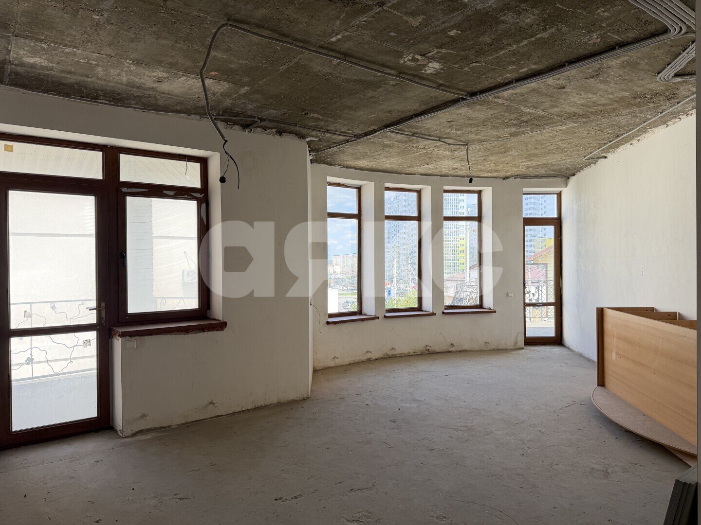 Фото №7: Дом 448 м² + 5.55 сот. - Супсех, ул. Центральная, 4