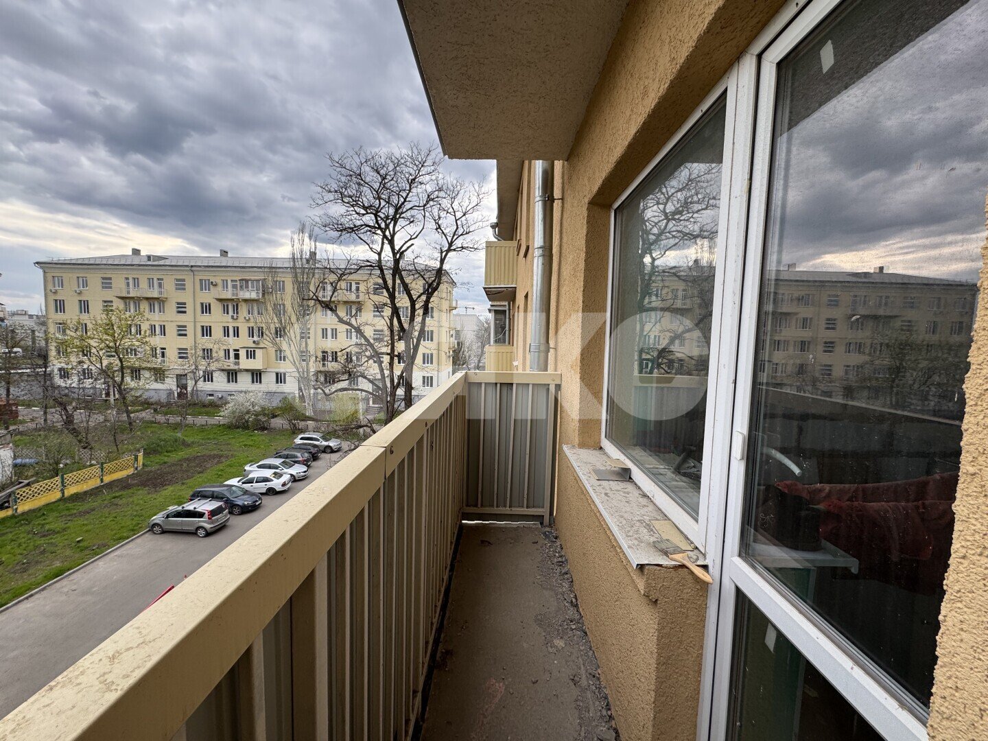 Фото №3: 3-комнатная квартира 55 м² - Мариуполь, р. Жовтневый, ул. Административная площадь