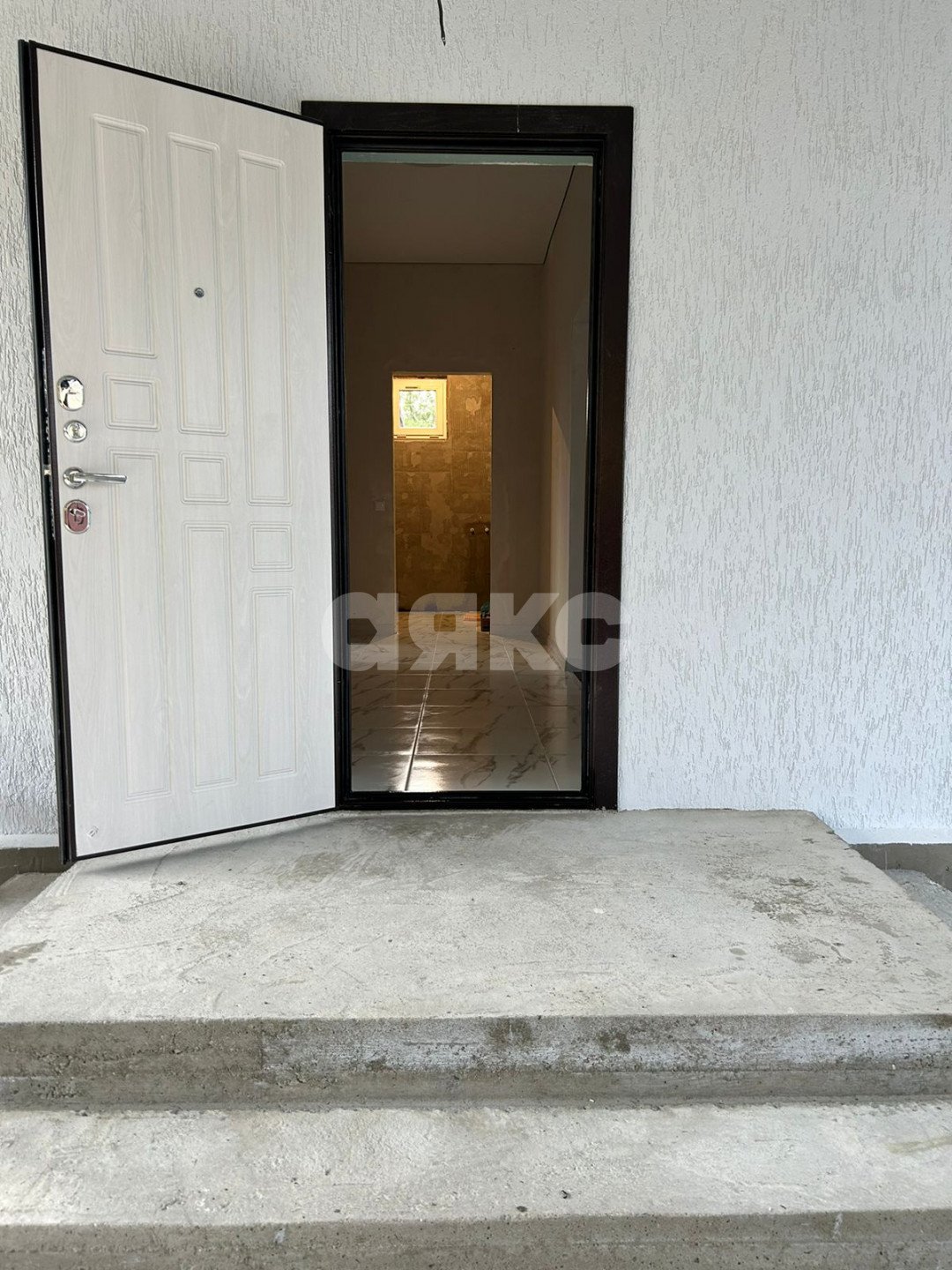 Фото №11: Дом 90 м² + 6 сот. - Майкоп, мкр. Центр, ул. площадь Ленина