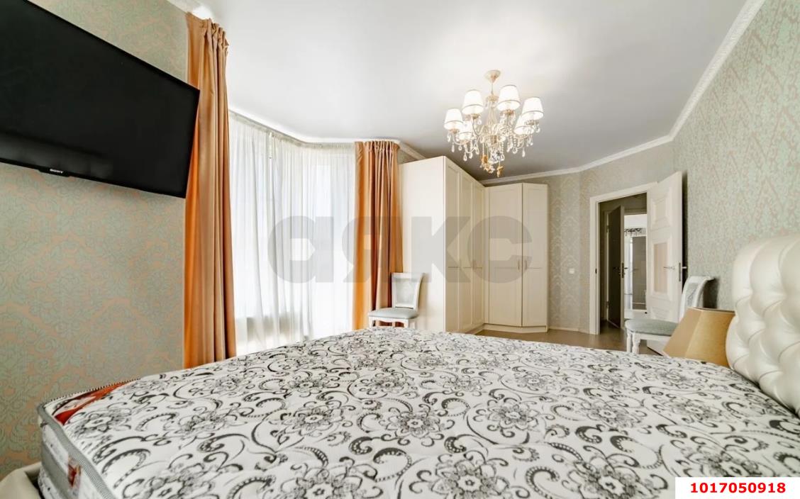 Фото №6: 3-комнатная квартира 85 м² - Краснодар, Центральный внутригородской округ, мкр. Центральный, ул. Красная, 176