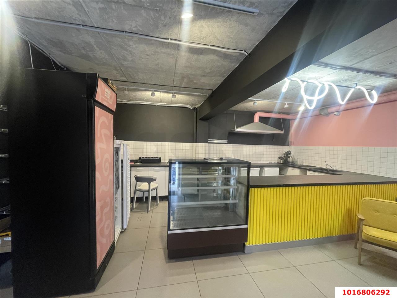 Фото №7: Торговое помещение 39 м² - Краснодар, Центральный внутригородской округ, мкр. Черёмушки, ул. Ставропольская, 224