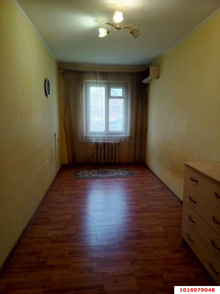 Фото №5: 3-комнатная квартира <span class="whitespace-nowrap">59 м²</span>, <span class="whitespace-nowrap">2/5 эт.</span> - Краснодар, Западный внутригородской округ, Горгаз, мкр. Центральный, ул. Индустриальная, 54
