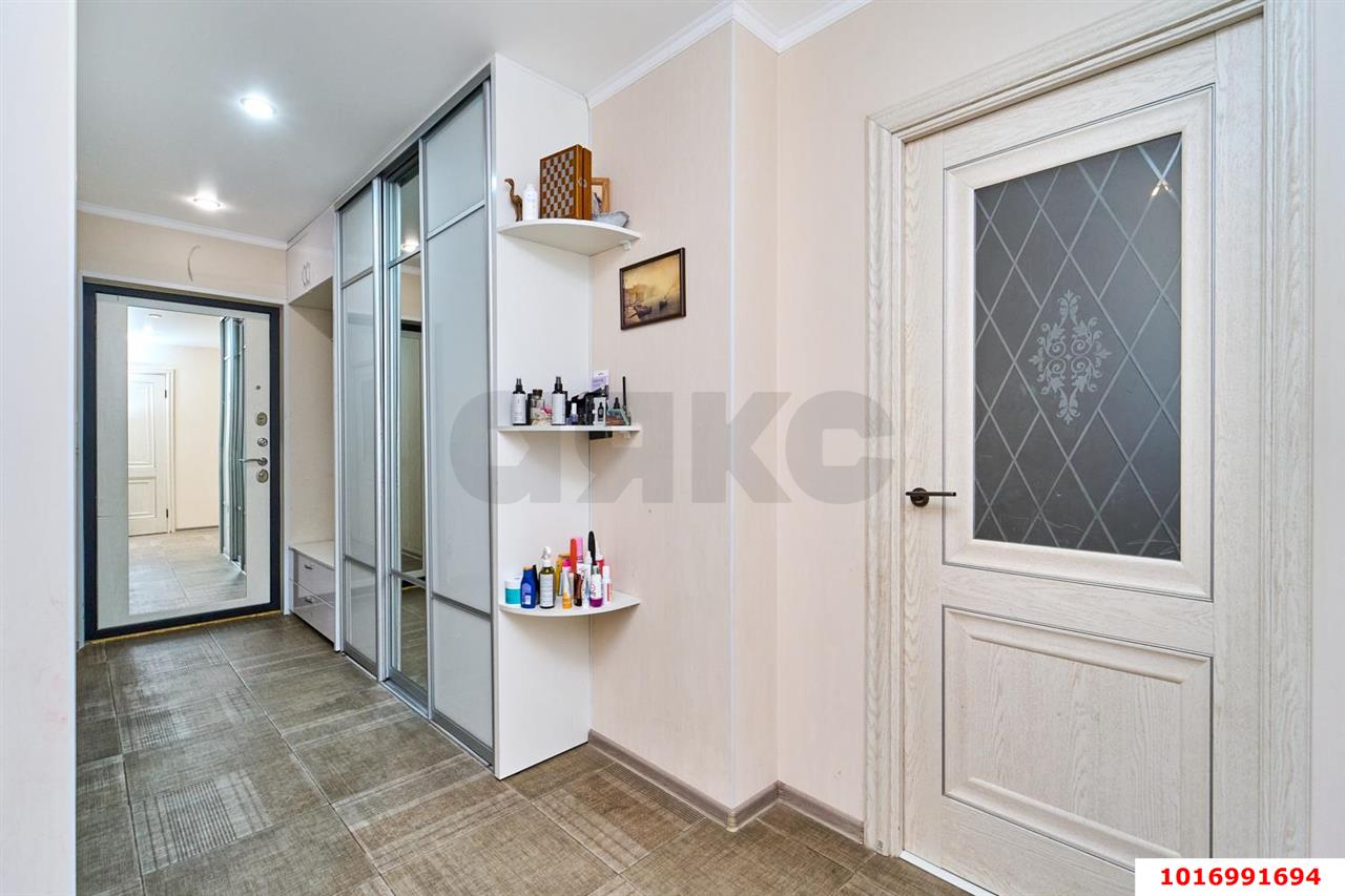 Фото №12: 2-комнатная квартира 65 м² - Краснодар, Прикубанский внутригородской округ, мкр. Военный городок № 109, ул. Кореновская, 63