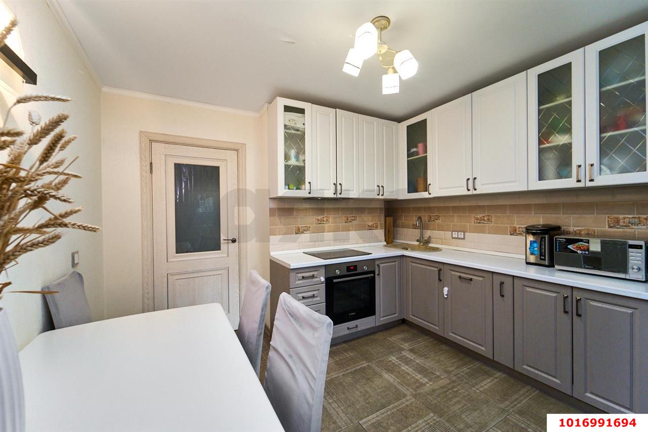 Фото №3: 2-комнатная квартира 65 м² - Краснодар, Прикубанский внутригородской округ, мкр. Военный городок № 109, ул. Кореновская, 63