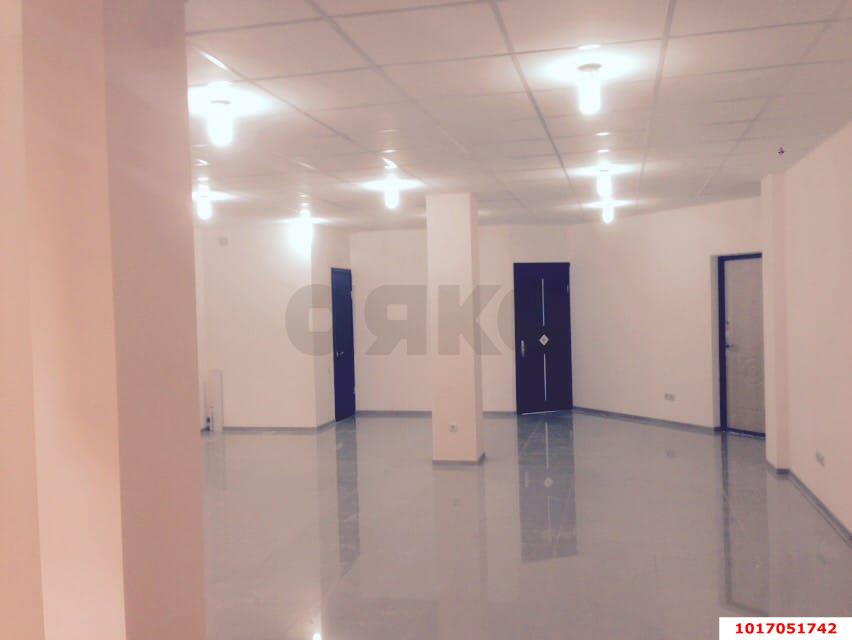 Фото №4: Торговое помещение 72 м² - Краснодар, Прикубанский внутригородской округ, ЖК Лучезарный, мкр. Музыкальный, ул. Ахтарская