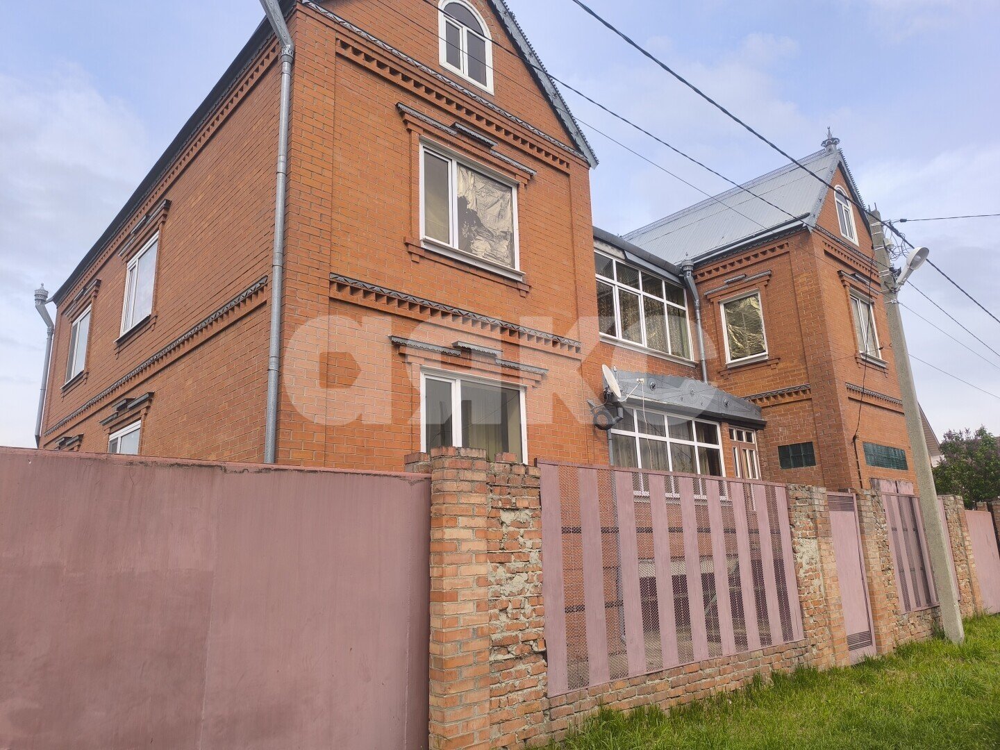 Фото №1: Дом 340 м² + 10 сот. - Успенское, ул. Делегатская, 110