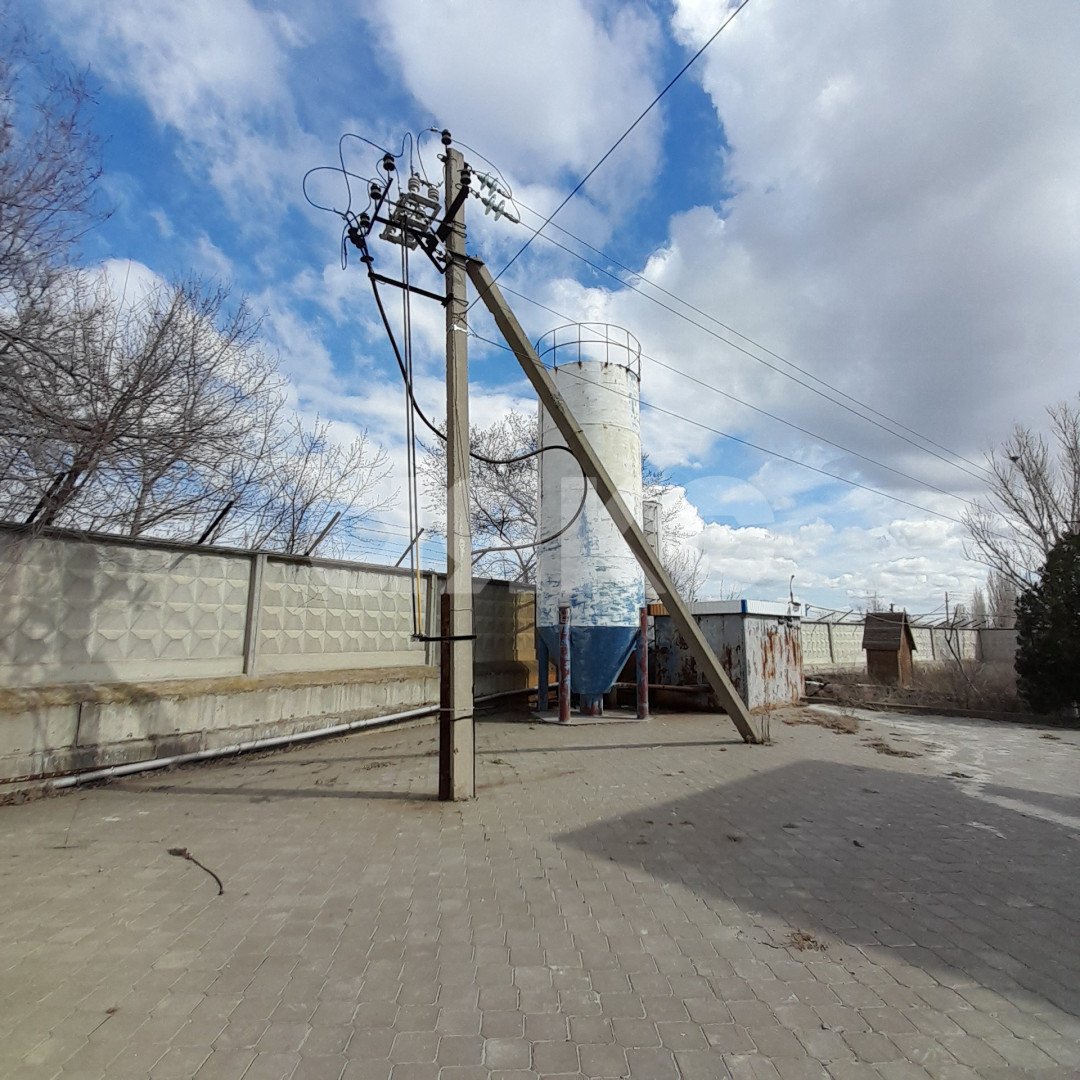 Фото №5: Коммерция <span class="whitespace-nowrap">12691 м²</span>, <span class="whitespace-nowrap">3/3 эт.</span> - Волгоград, р. Советский, ул. Качуевской, 4