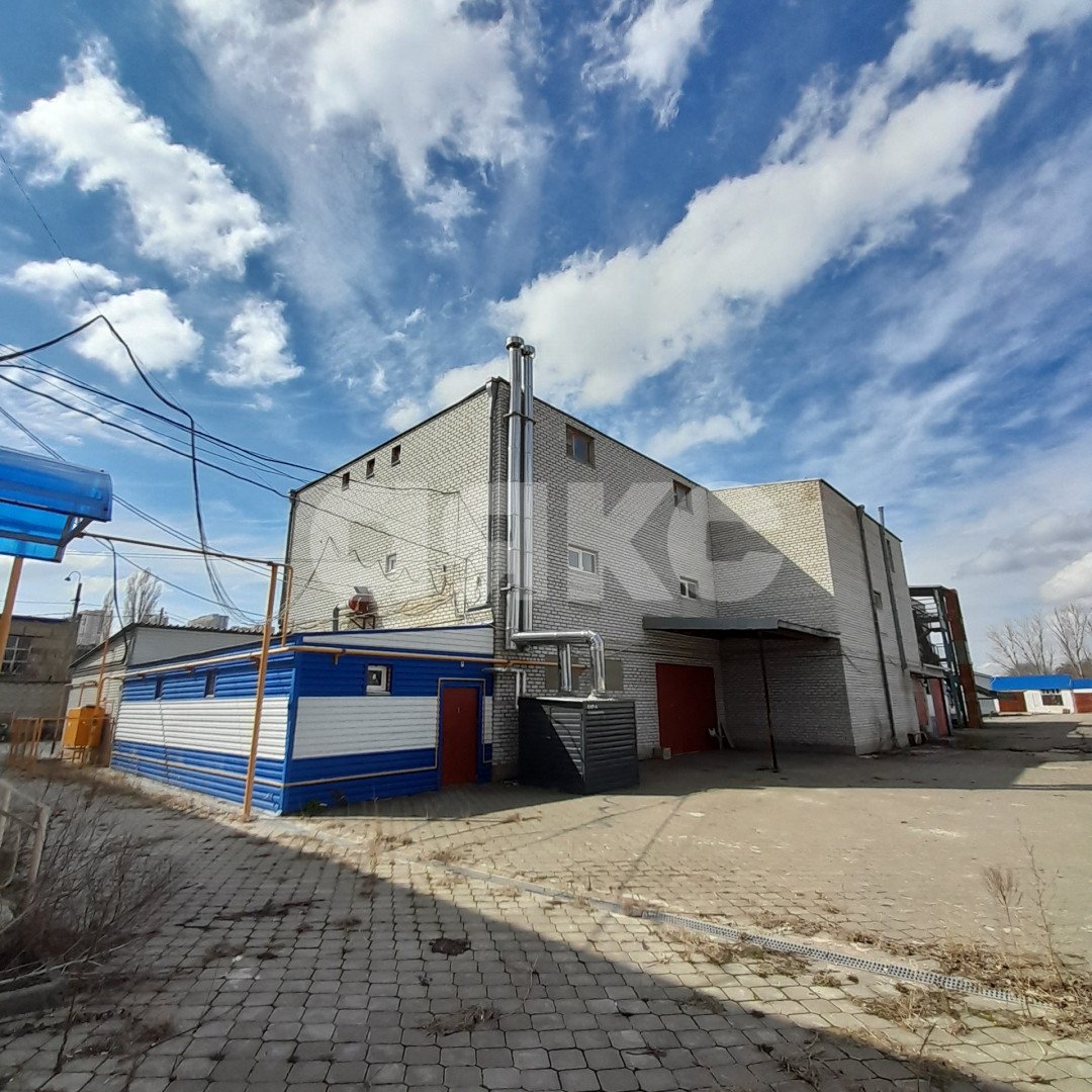 Фото №2: Коммерция <span class="whitespace-nowrap">12691 м²</span>, <span class="whitespace-nowrap">3/3 эт.</span> - Волгоград, р. Советский, ул. Качуевской, 4