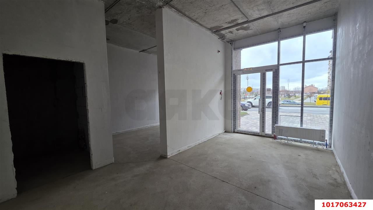 Фото №2: Торговое помещение 36 м² - Краснодар, Прикубанский внутригородской округ, мкр. жилой комплекс Дыхание, ул. Лётчика Позднякова, 2к28
