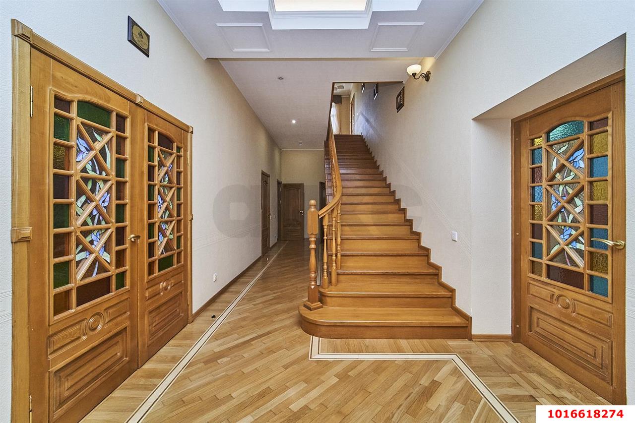 Фото №4: Дом 473 м² + 6.4 сот. - Краснодар, Западный внутригородской округ, мкр. Центральный, пр-д 2-й Гаражный, 10