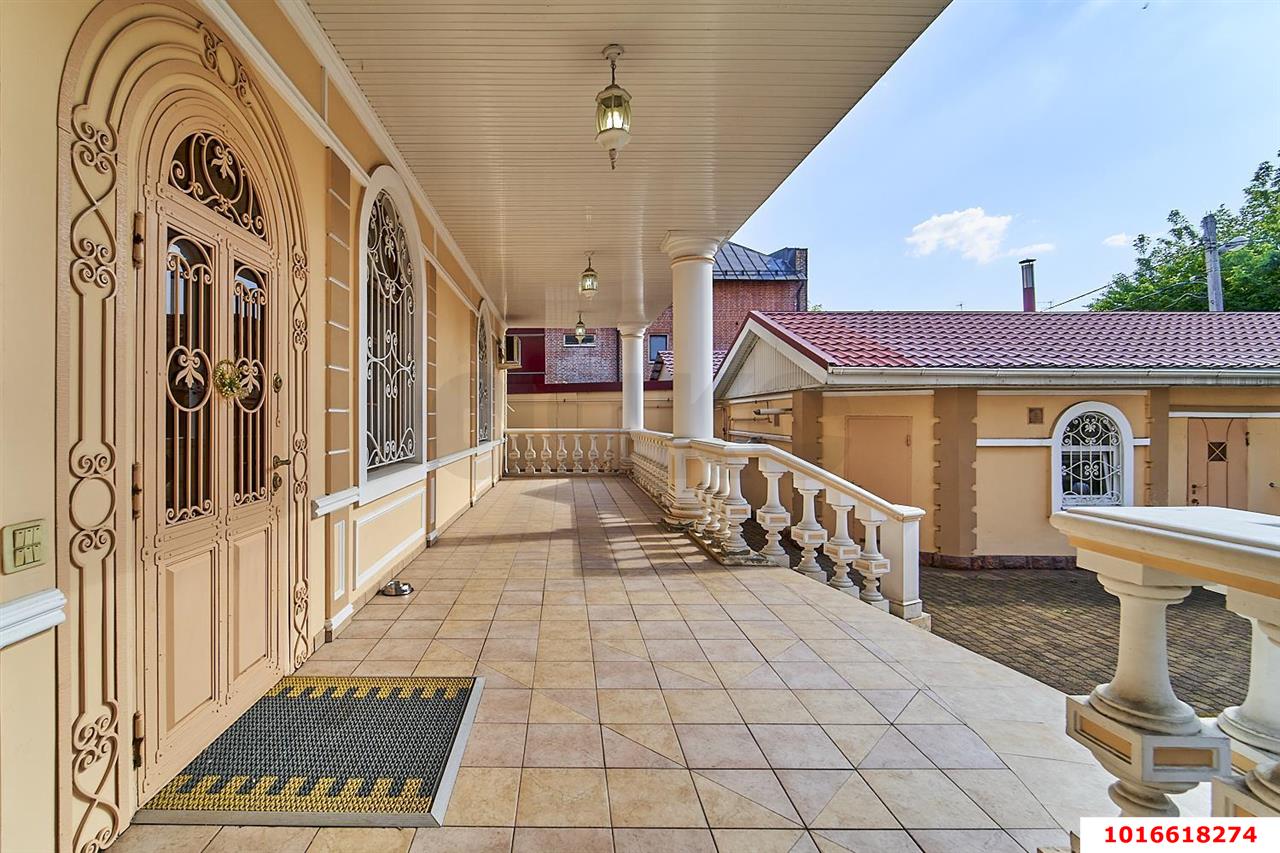 Фото №3: Дом 473 м² + 6.4 сот. - Краснодар, Западный внутригородской округ, мкр. Центральный, пр-д 2-й Гаражный, 10