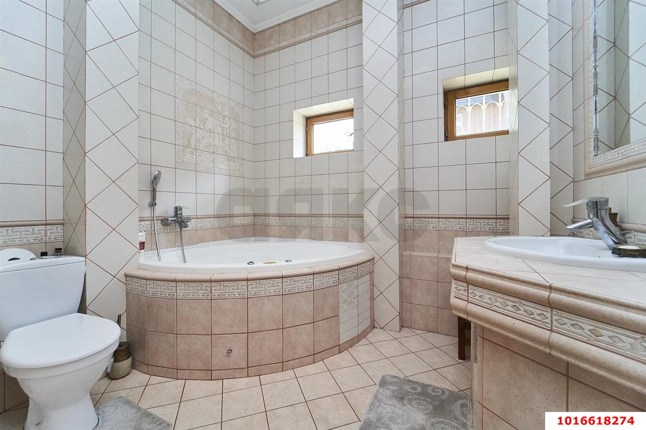 Фото №11: Дом 473 м² + 6.4 сот. - Краснодар, Западный внутригородской округ, мкр. Центральный, пр-д 2-й Гаражный, 10