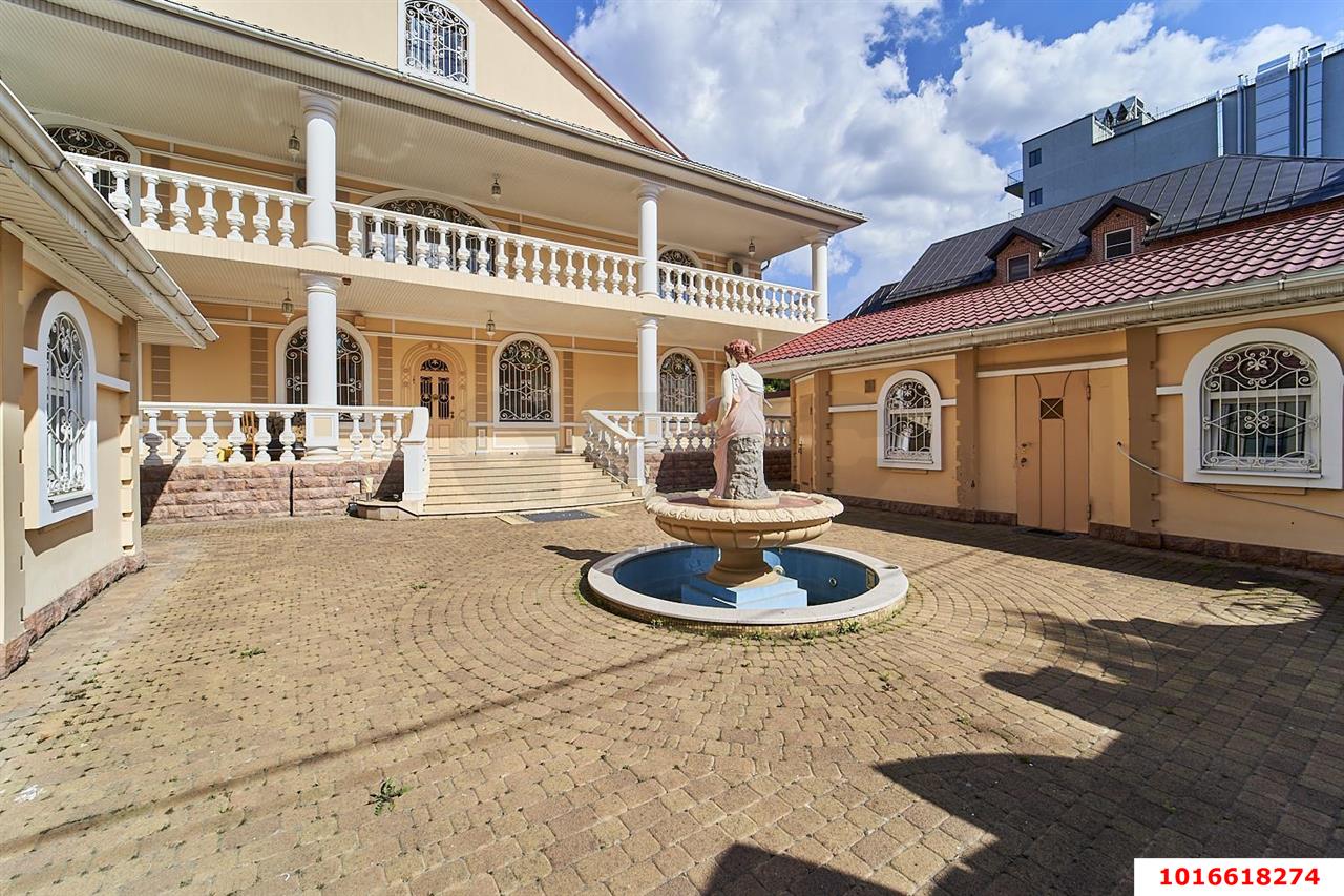 Фото №2: Дом 473 м² + 6.4 сот. - Краснодар, Западный внутригородской округ, мкр. Центральный, пр-д 2-й Гаражный, 10