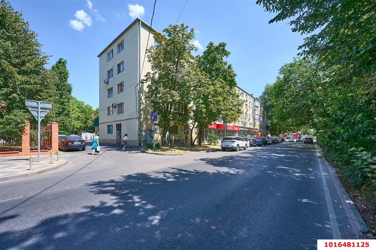 Фото №14: 4-комнатная квартира 59 м² - Краснодар, Центральный внутригородской округ, мкр. Центральный, ул. Хакурате, 7