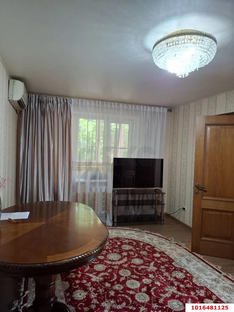 Фото №5: 4-комнатная квартира 59 м² - Краснодар, Центральный внутригородской округ, мкр. Центральный, ул. Хакурате, 7