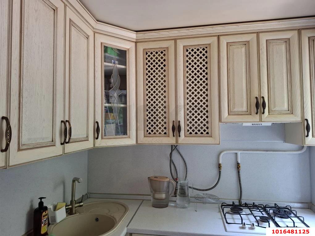 Фото №3: 4-комнатная квартира 59 м² - Краснодар, Центральный внутригородской округ, мкр. Центральный, ул. Хакурате, 7