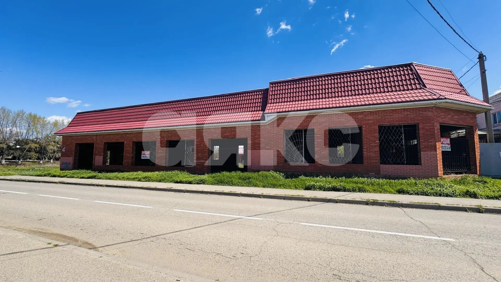 Фото №1: Коммерция 474 м² - Кореновск, мкр. 1-й квартал, ул. Мира, 113Д