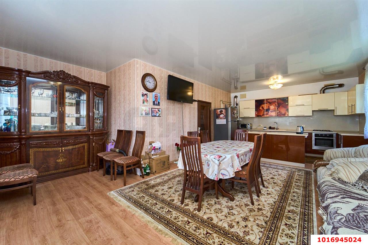 Фото №3: Дом 150 м² + 9 сот. - Краснодар, Прикубанский внутригородской округ, Калинино, мкр. Завод Радиоизмерительных Приборов, ул. Уссурийская, 11