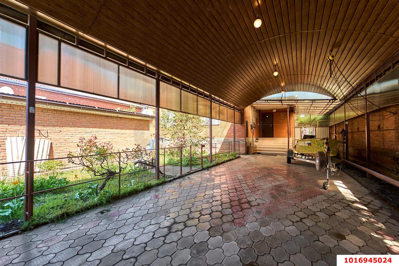 Фото №2: Дом 150 м² + 9 сот. - Краснодар, Прикубанский внутригородской округ, Калинино, мкр. Завод Радиоизмерительных Приборов, ул. Уссурийская, 11