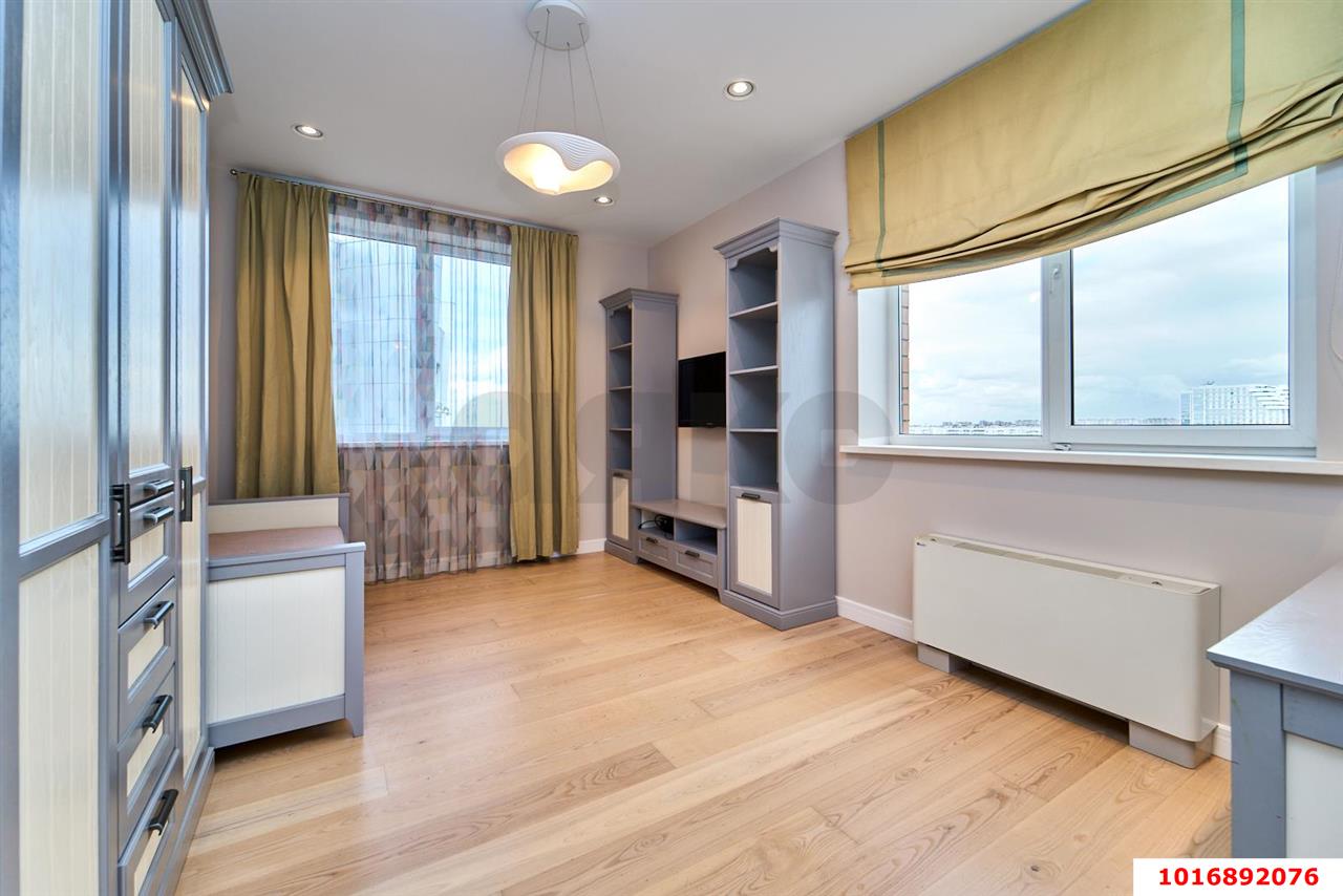 Фото №10: 4-комнатная квартира 145 м² - Краснодар, Центральный внутригородской округ, Завод Измерительных Приборов, мкр. ЖК Ривьера, ул. Московская, 57/1