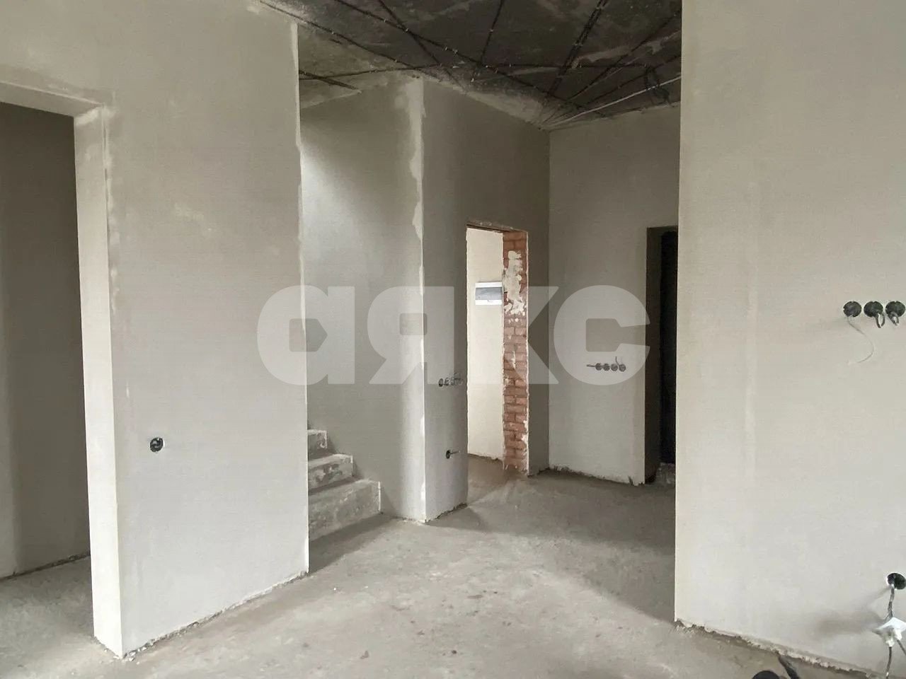 Фото №3: Дом <span class="whitespace-nowrap">175 м²</span> <span class="whitespace-nowrap">+ 5 сот.</span>, <span class="whitespace-nowrap">2 эт.</span> - Ростов-на-Дону, Первомайский, ст Берёзка, ул. Агатовая, 67